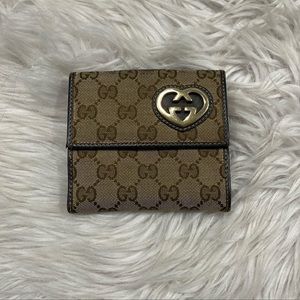 Gucci Heart Wallet Fold Over EUC Medium Size Monogram Vintage Spacious